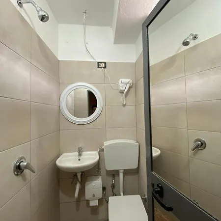 Cloud 9 Hostel